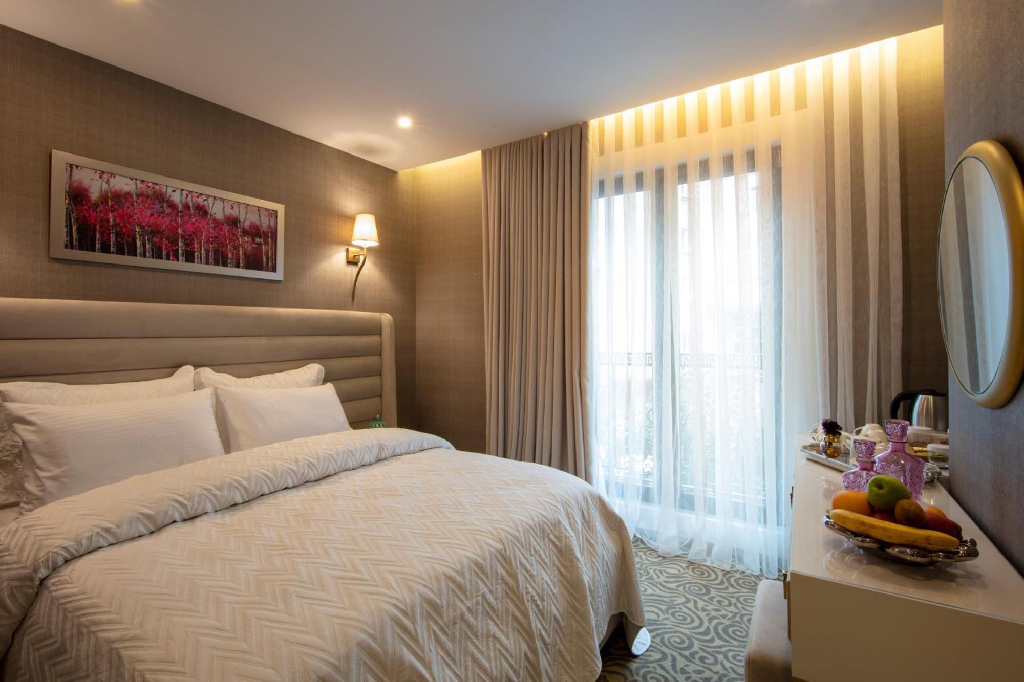 Mr Beyaz Hotel Istanbul Exterior photo