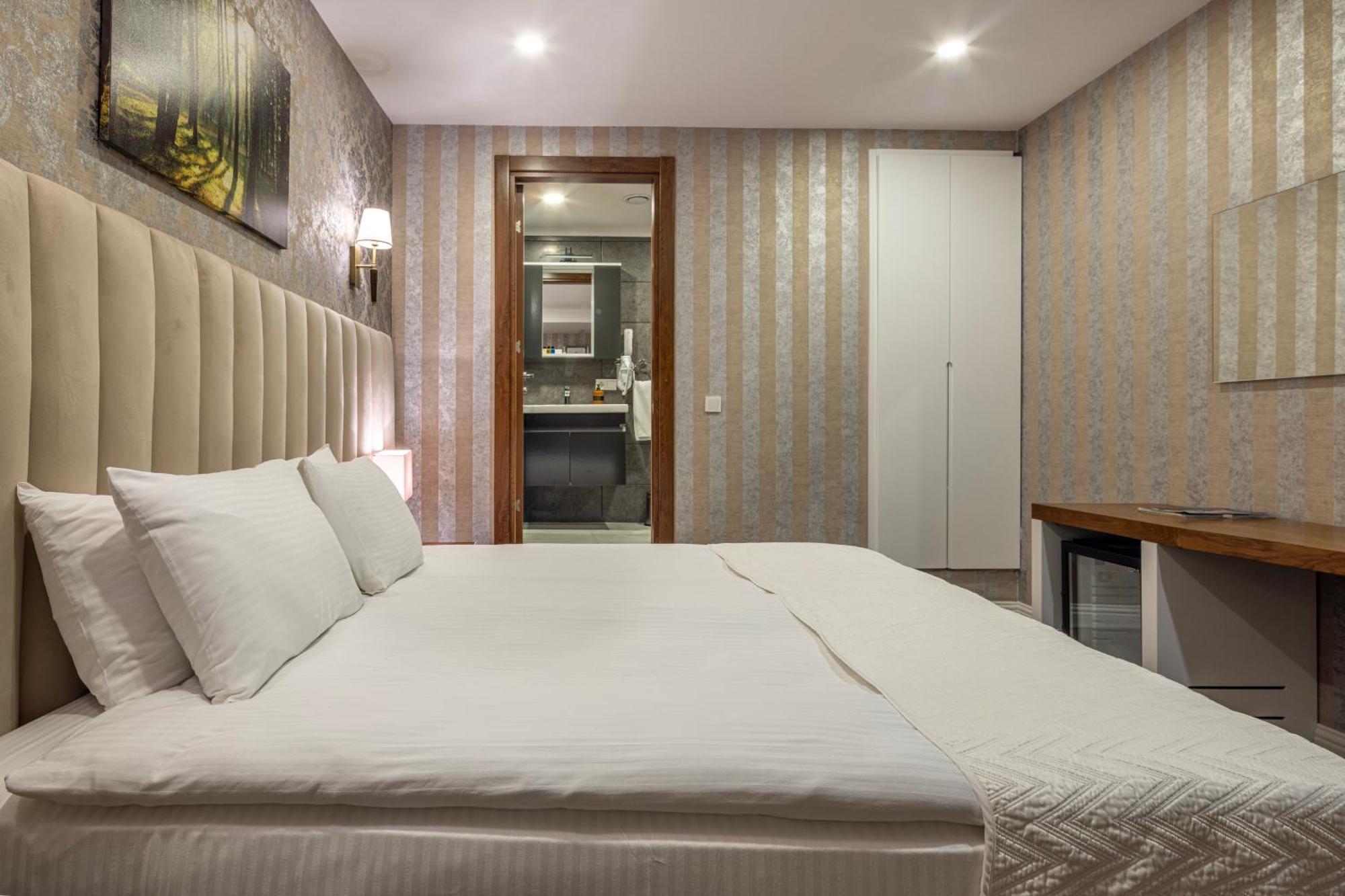 Mr Beyaz Hotel Istanbul Exterior photo