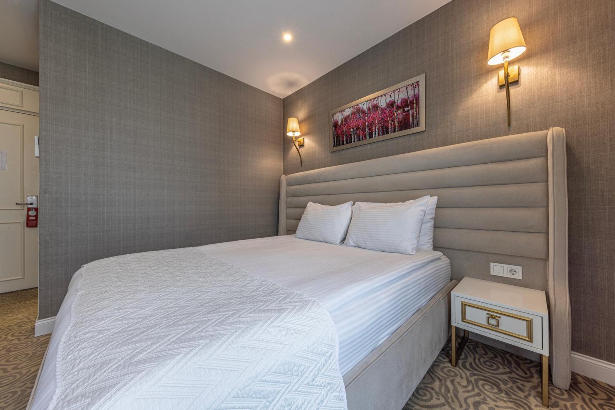 Mr Beyaz Hotel Istanbul Exterior photo