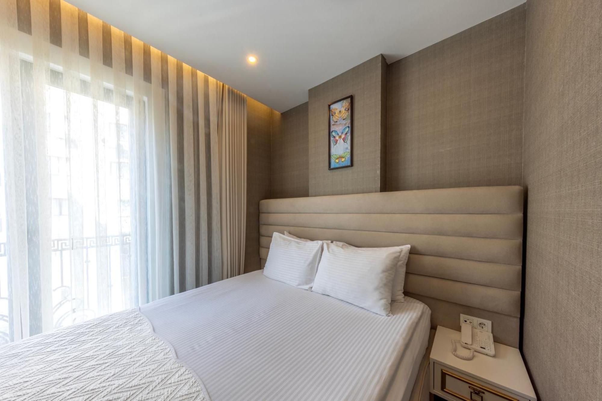 Mr Beyaz Hotel Istanbul Exterior photo
